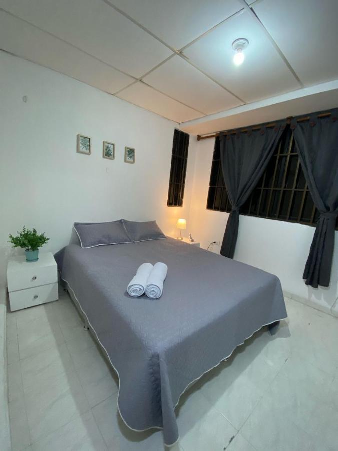 Habitaciones Independientes Cerca Al Aeropuerto 3 Картахена Экстерьер фото