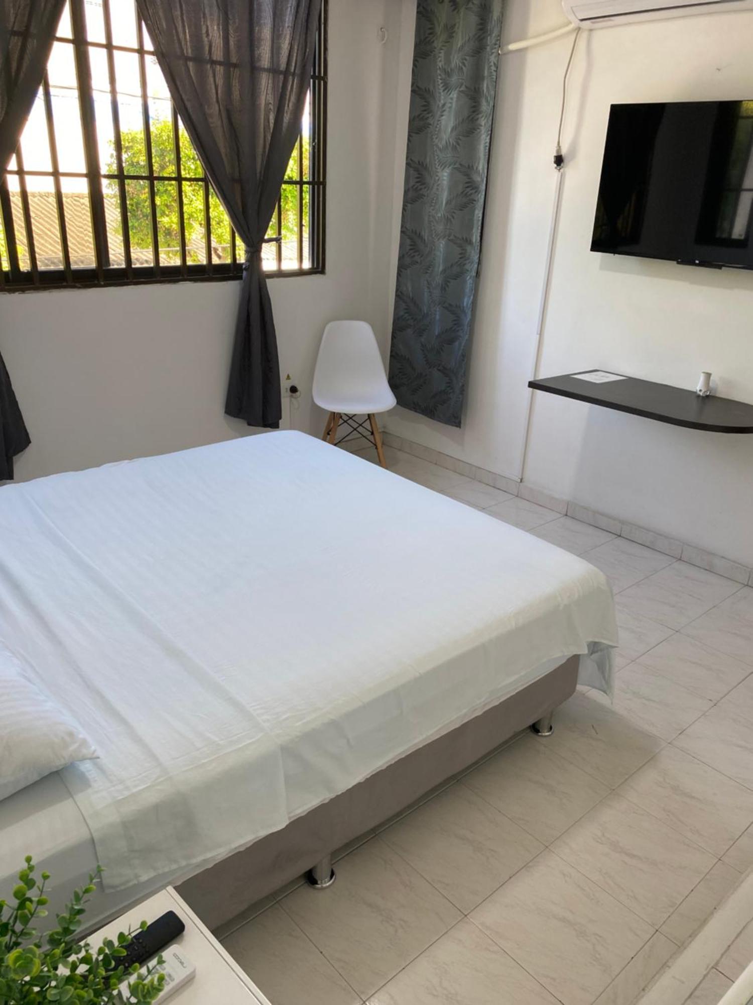 Habitaciones Independientes Cerca Al Aeropuerto 3 Картахена Экстерьер фото